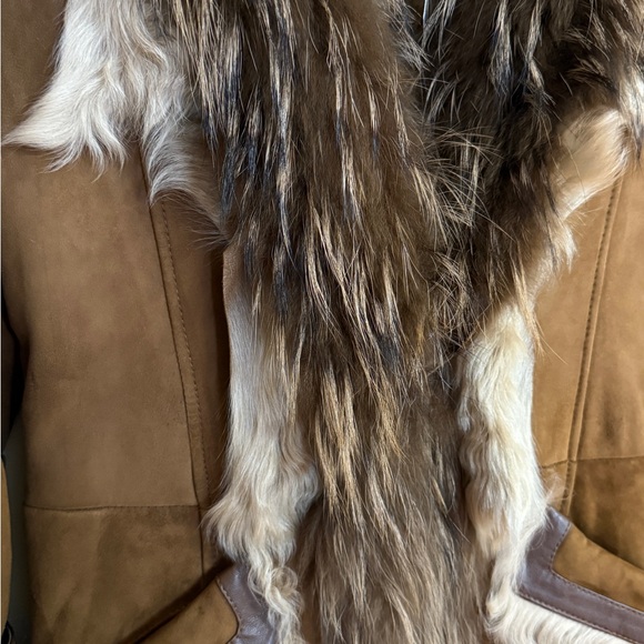 Burberry Shearling Trench Coat with Goat Fur Trim - Picture 2 of 11